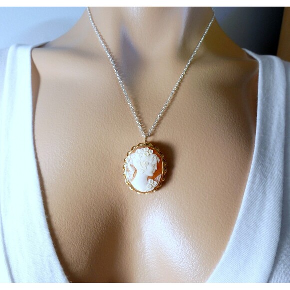 Vintage 14K Yellow Gold Cameo Pendant/Pin Hand Carved Mint Condition 6.2g - Picture 6 of 9